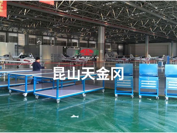 工具柜定制廠家講述實(shí)用又環(huán)保-工廠車間不能錯(cuò)過(guò)的好柜子！