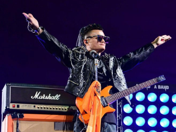 馬爸爸化身吉他搖滾老炮，工具柜廠家天金岡跟著一起燃到爆！