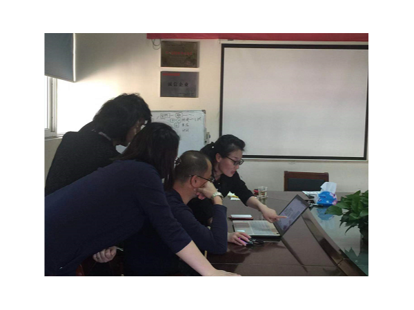 工具柜廠家天金岡為牛商企業(yè)新秀規(guī)劃車(chē)間！