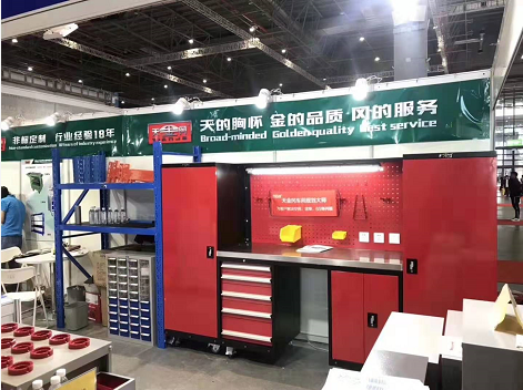 中國國際五金展第一天，在L129展位的工具柜廠家天金岡人氣爆棚