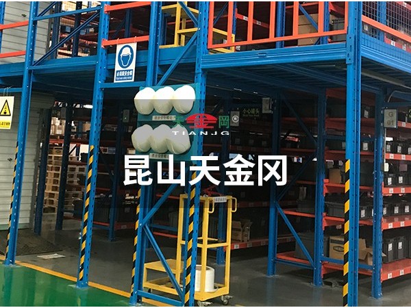天金岡告訴你重型貨架報(bào)價(jià)-倉儲的路上怎么能少了它！