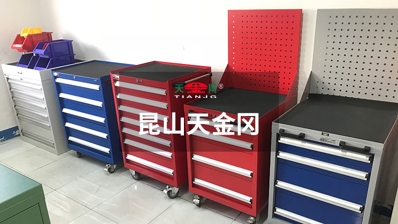 好的車間工具柜抽屜滑軌壁板厚，做工精細，經(jīng)久耐用！